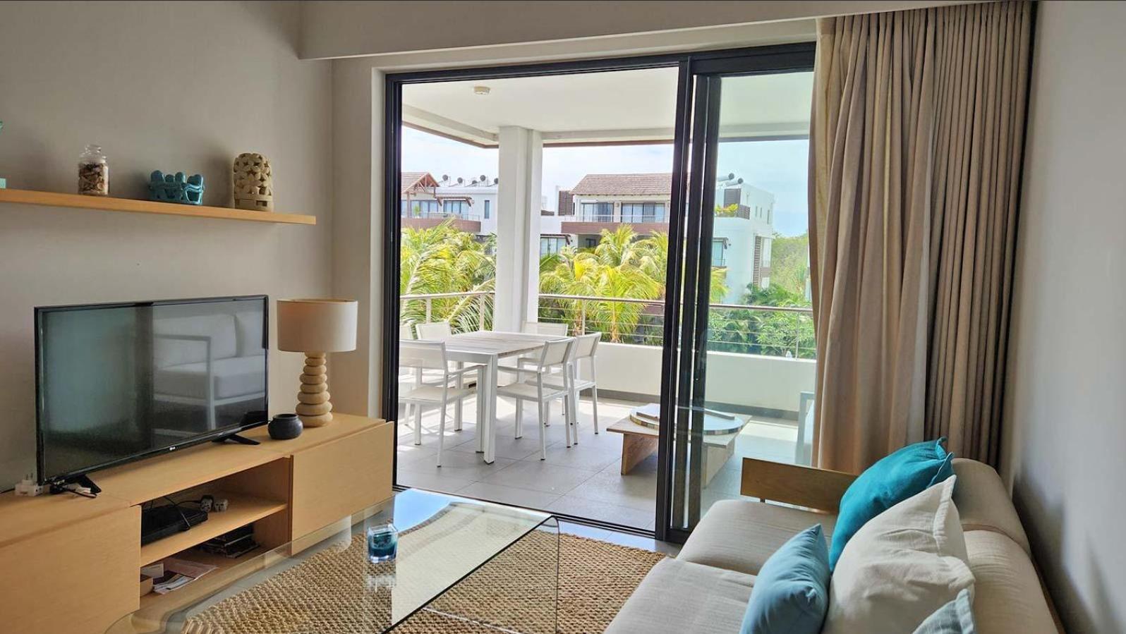 Appartement Le Dauphin Du Lagon Bleu - Plages De Mont Choisy Et De Trou Aux Biches Grand-Baie Exterior photo